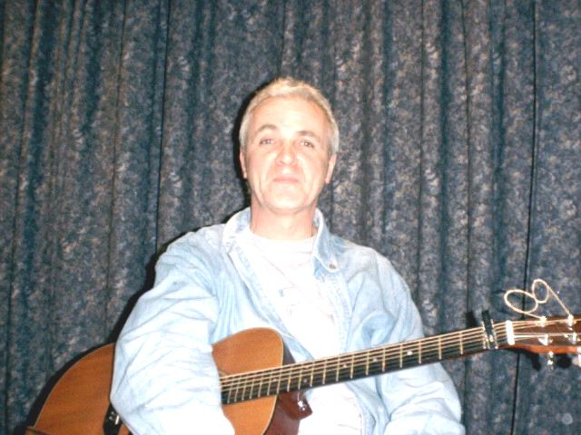 Gerry Hallom at Dartord Folk Club 22 Feb 2000