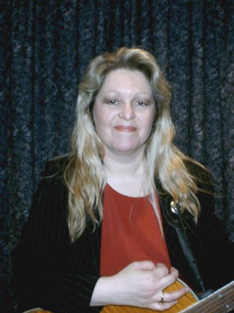 Sally Barker at Dartord Folk Club 14 March 2000